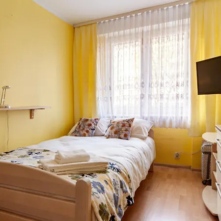 アパート Cozy By Bookinghost