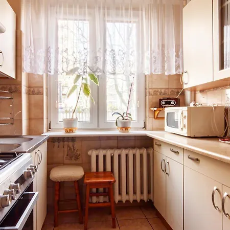 Apartment Cozy By Bookinghost